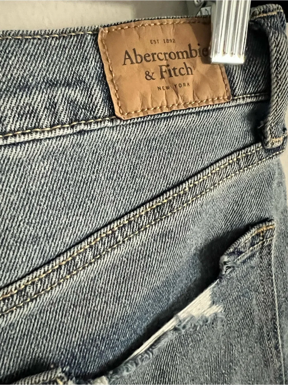 Abercrombie & Fitch High Rise Distressed Raw Hem Denim Shorts NWT Sz27
